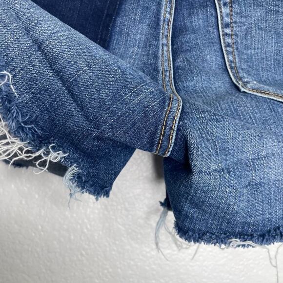 Blanknyc Womens Bottoms Size 28 Dark Wash Denim Casual Distressed Jean Shorts - Picture 15 of 15